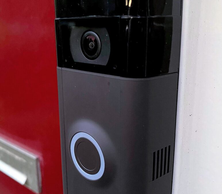 Sonnette vidéo connectée : comment la choisir et l&rsquo;installer sans filmer la rue ni vos voisins